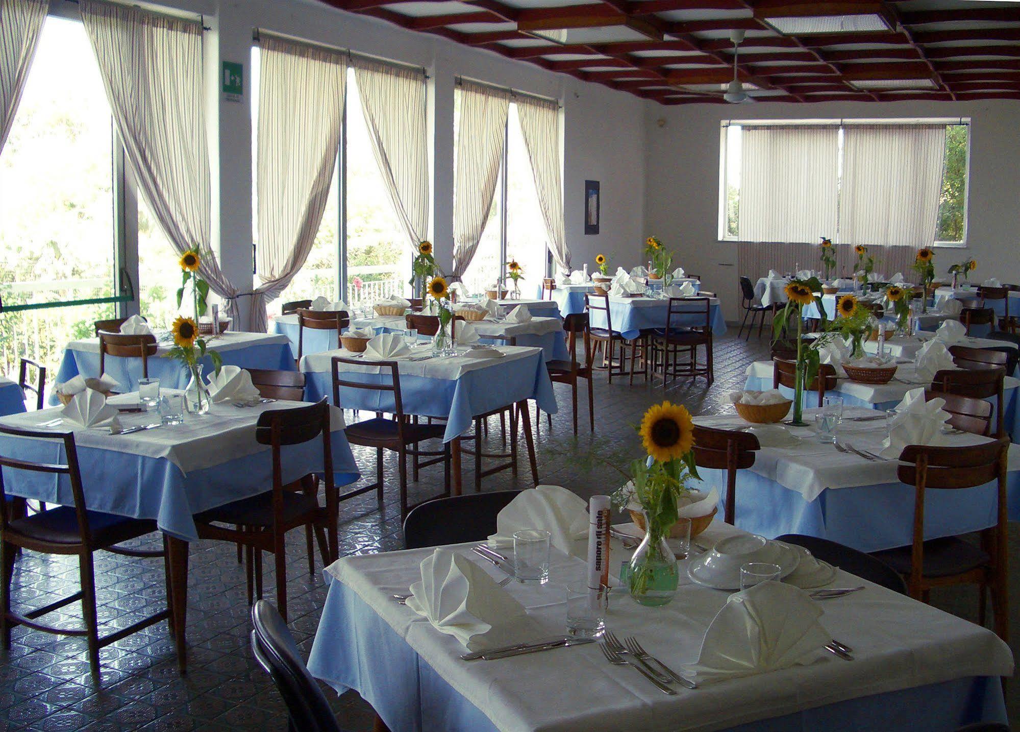 Albergo Riviera Spineta Батипалия Екстериор снимка