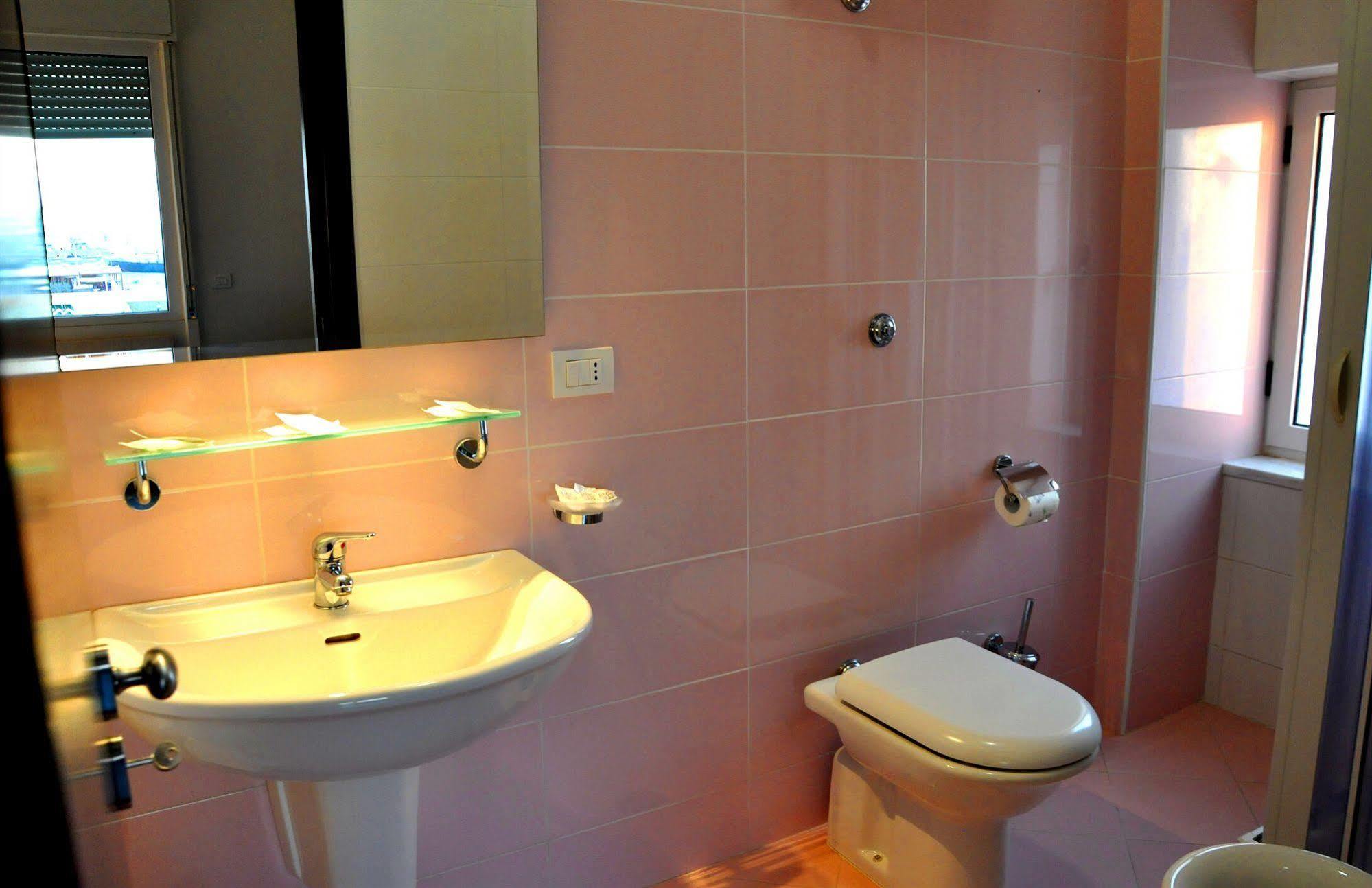 Albergo Riviera Spineta Батипалия Екстериор снимка