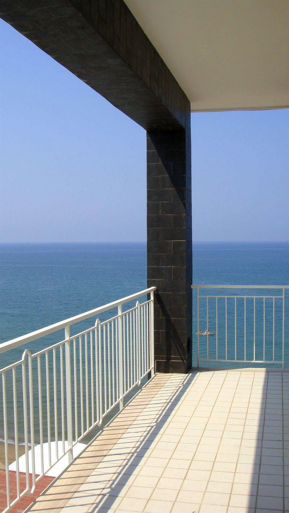 Albergo Riviera Spineta Батипалия Екстериор снимка