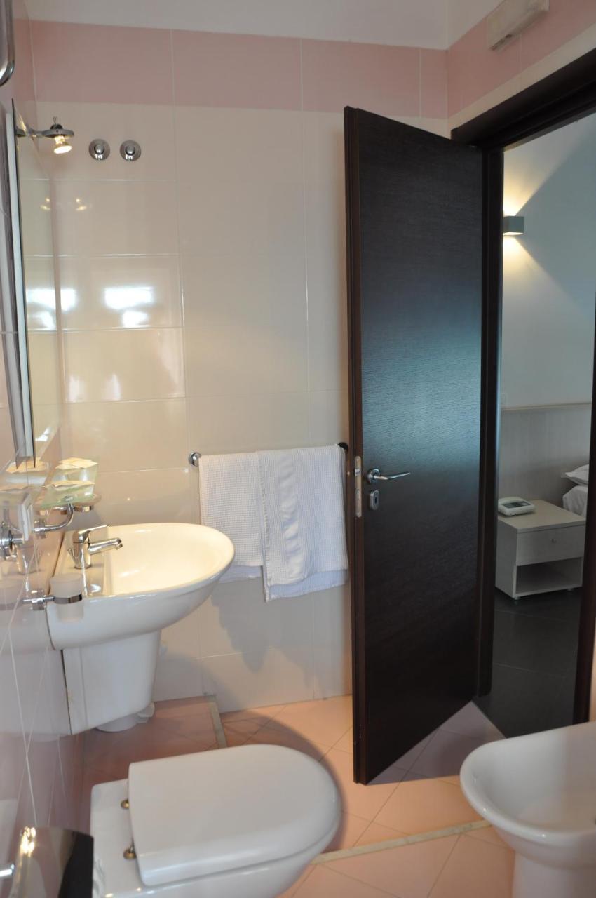 Albergo Riviera Spineta Батипалия Екстериор снимка